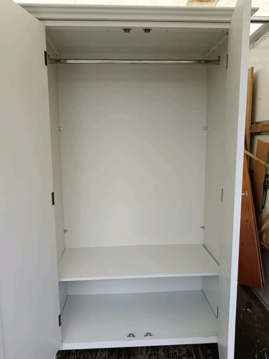 Beautiful wardrobe - Image 3