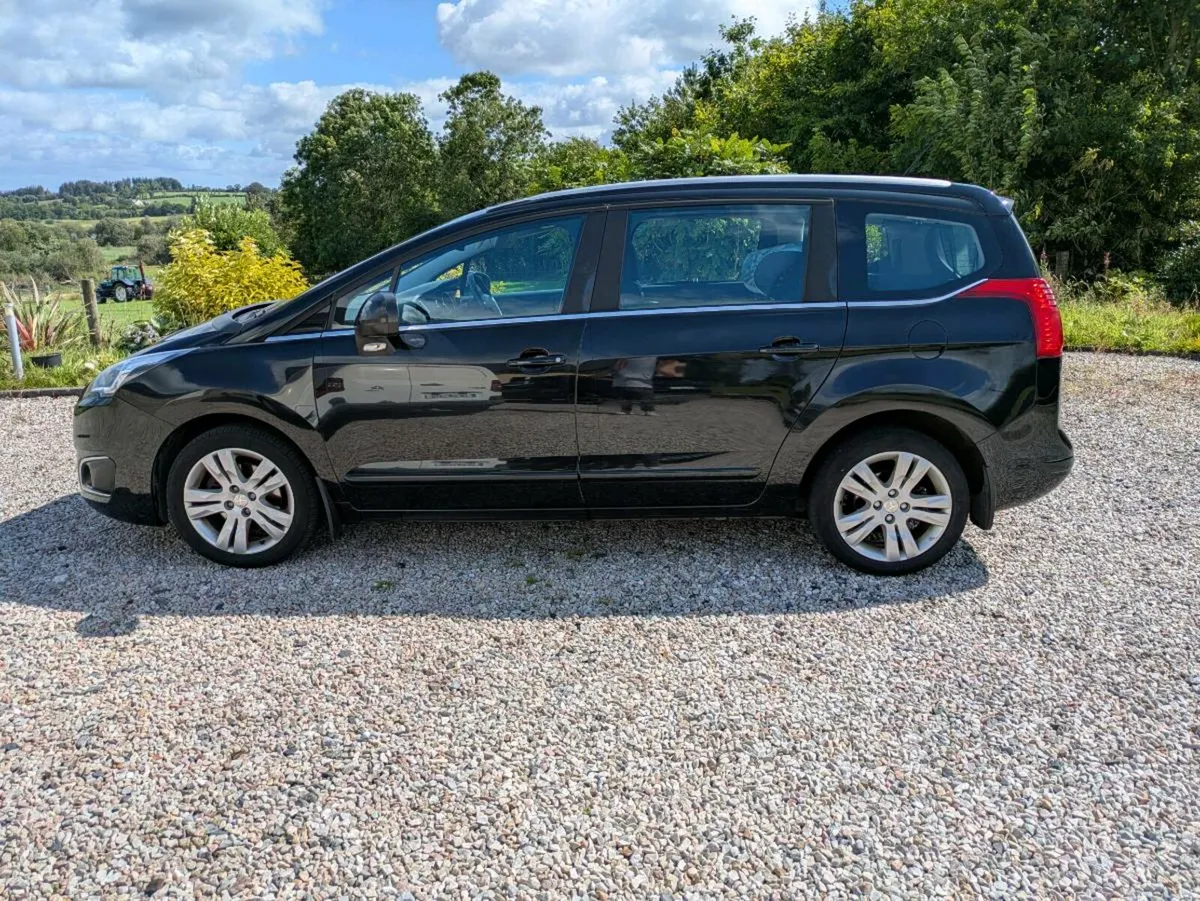Peugeot 5008 - Image 2