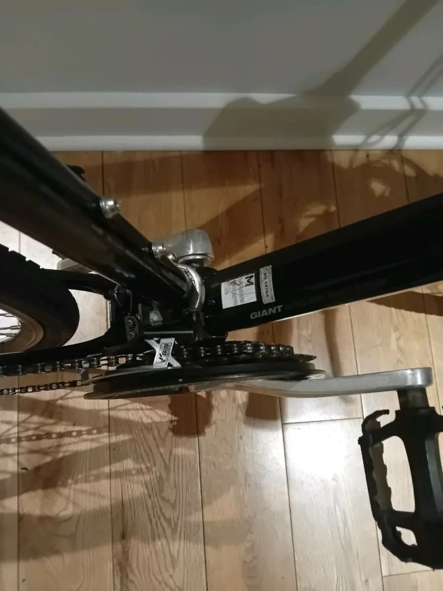 Giant Escape Hybrid - Image 3