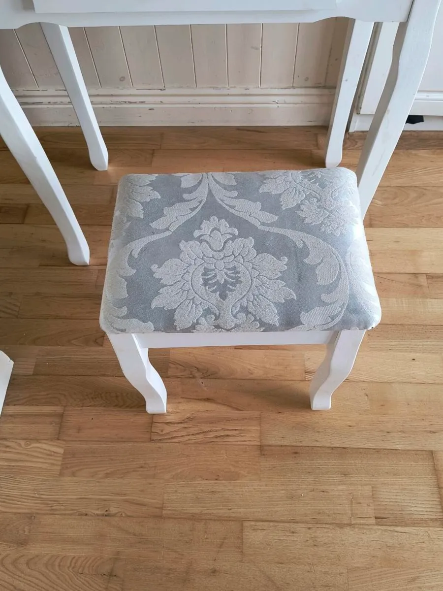 Dressing Table - Image 4