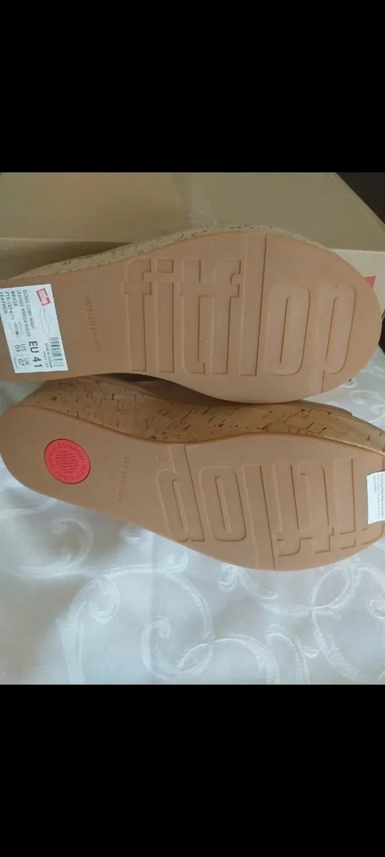 Fitflops size 7 slip on sandals - new - Image 2