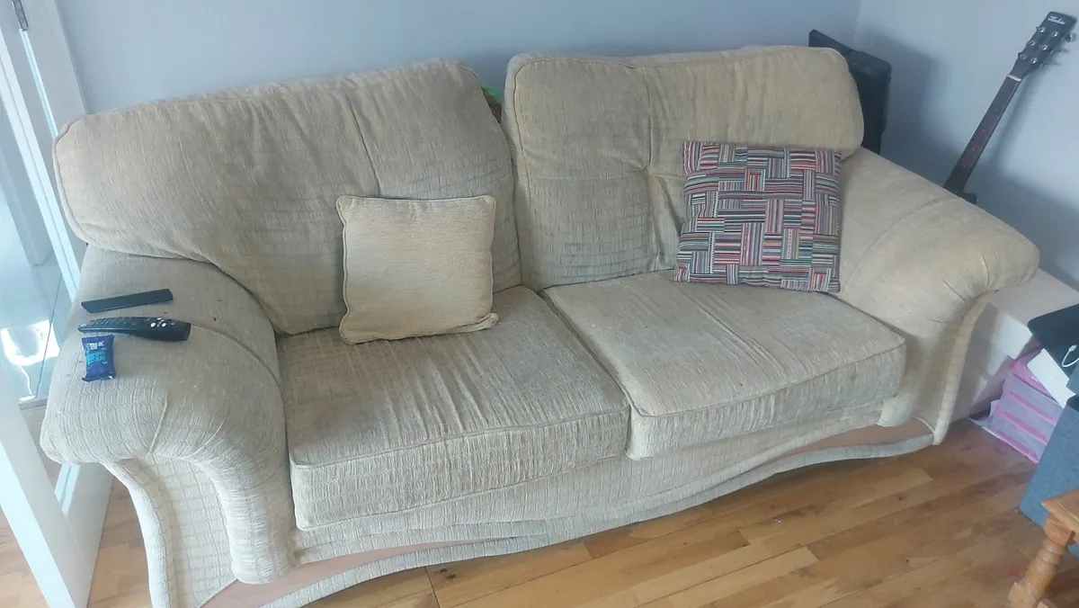 Couch 3 seater and 2x 1 seaters - Image 2