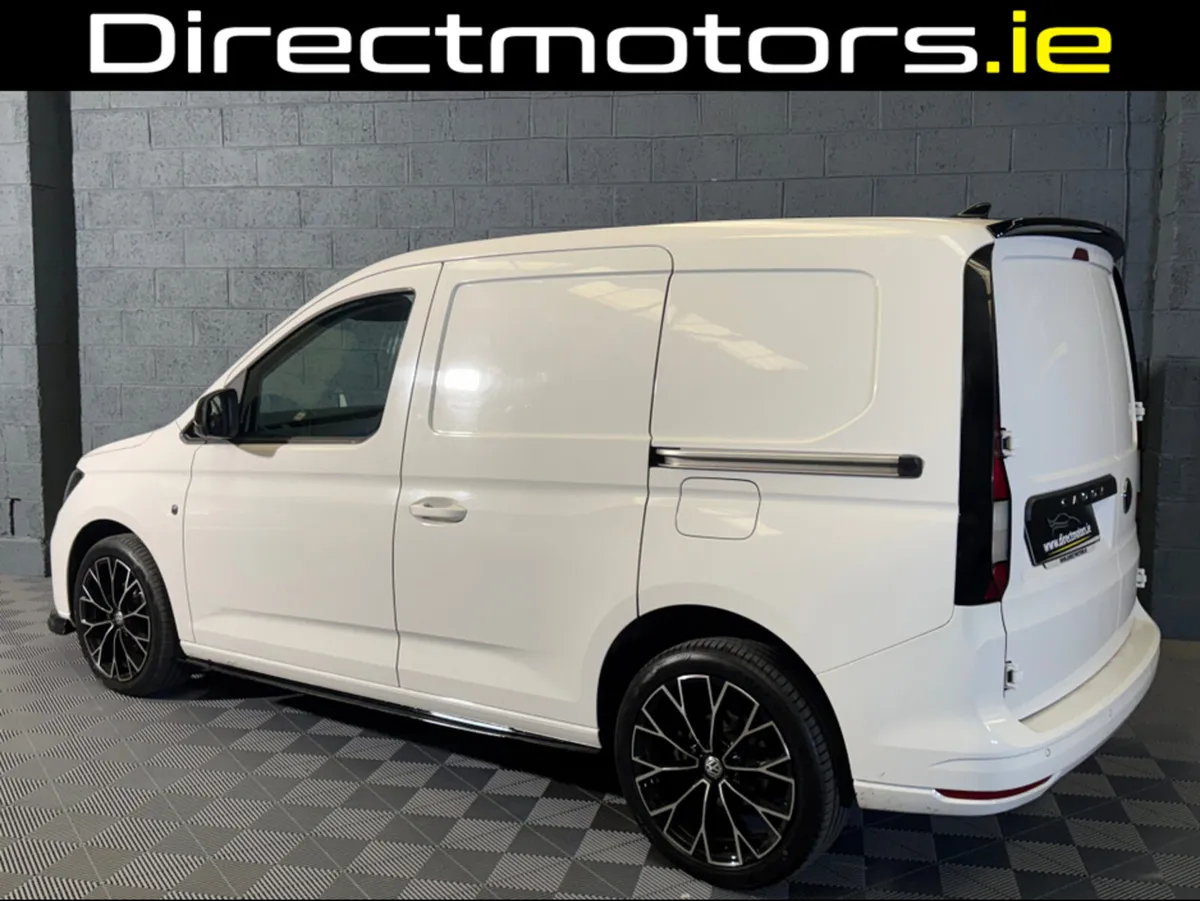 Volkswagen Caddy CARGO BUS TDI 75HP MANUAL 6SPEED - Image 4