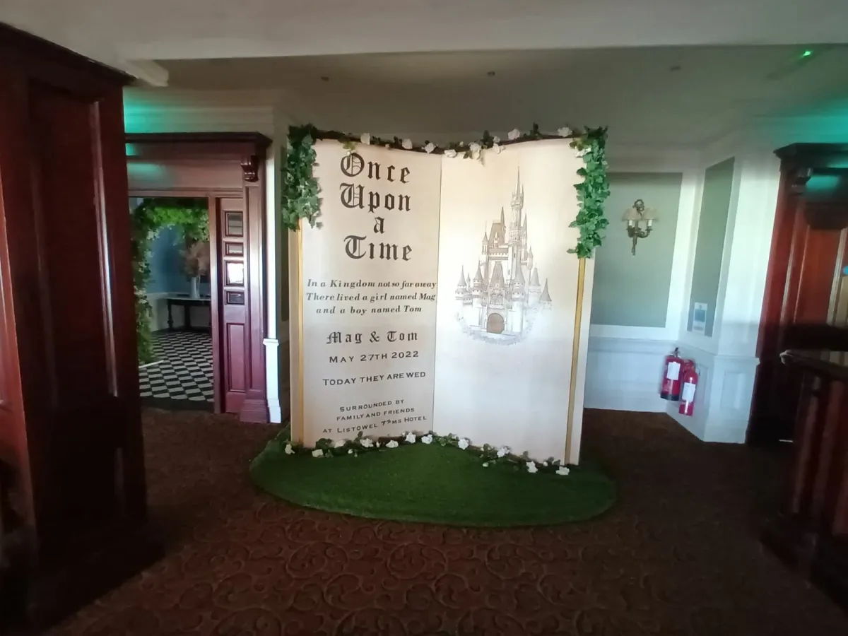 Wedding  hire large books - Image 2