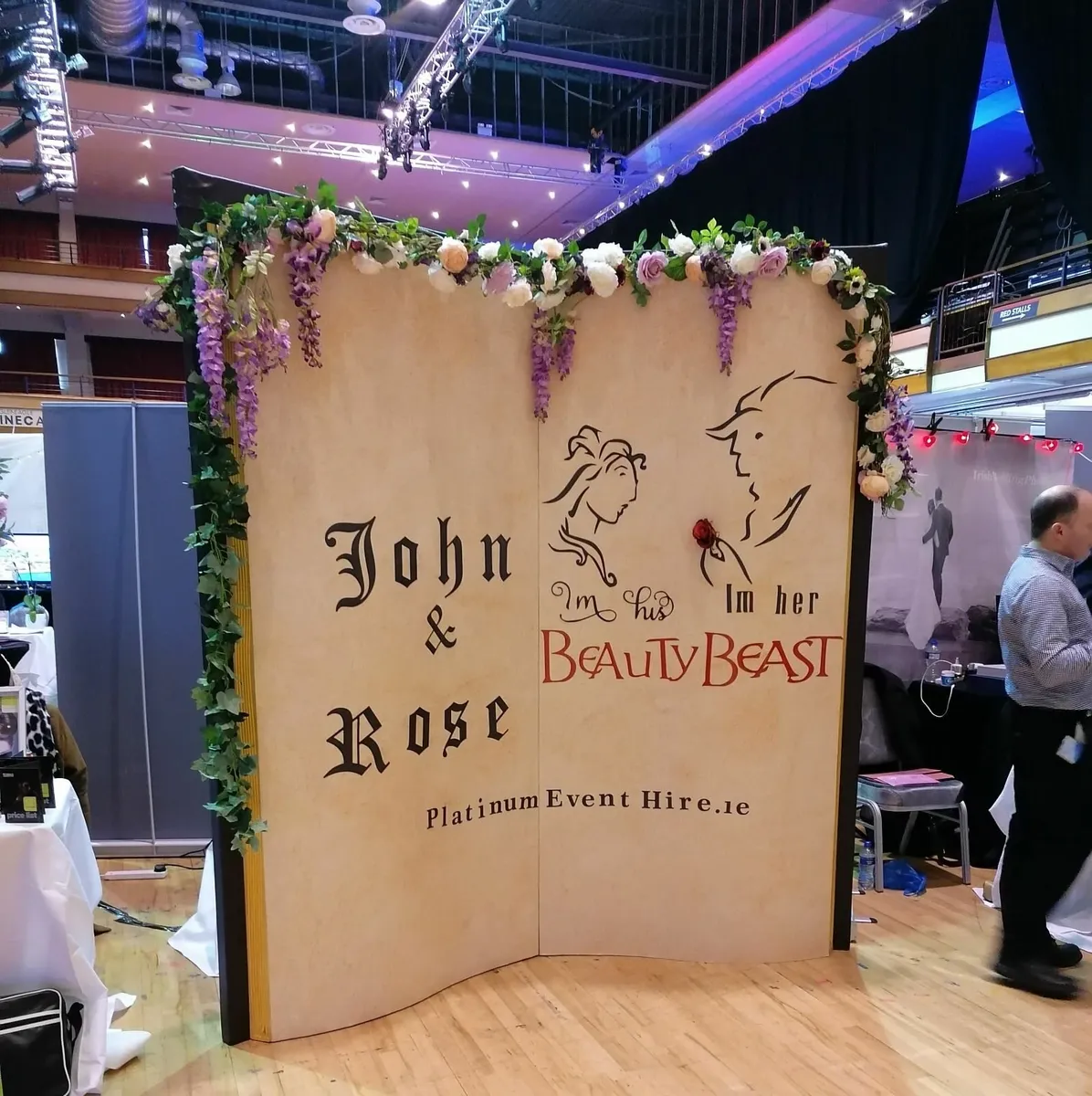 Wedding  hire large books - Image 3