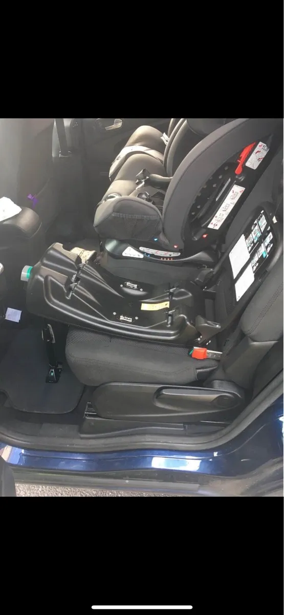 Brittax isofix base - Image 2