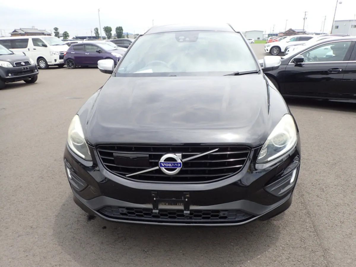 Volvo XC60 2.0 D4 DIESEL R-DESIGN PLUS AUTO // TOP - Image 2