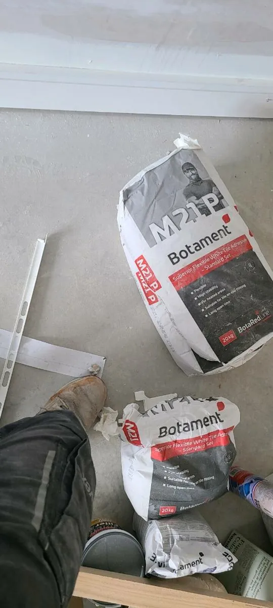 Free Tile adhesive x2 - Image 1