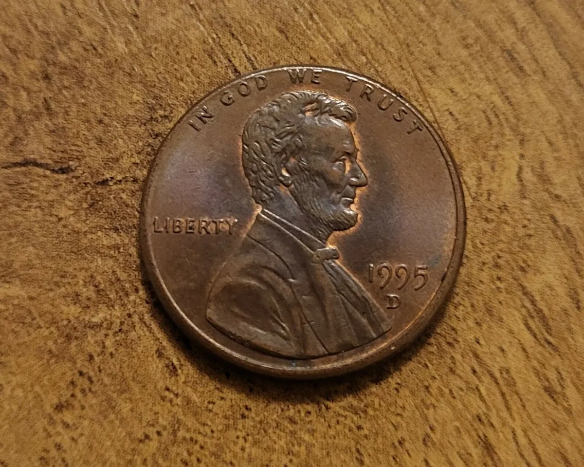RARE, ERROR 1995D LINCOLN CENT - Image 1