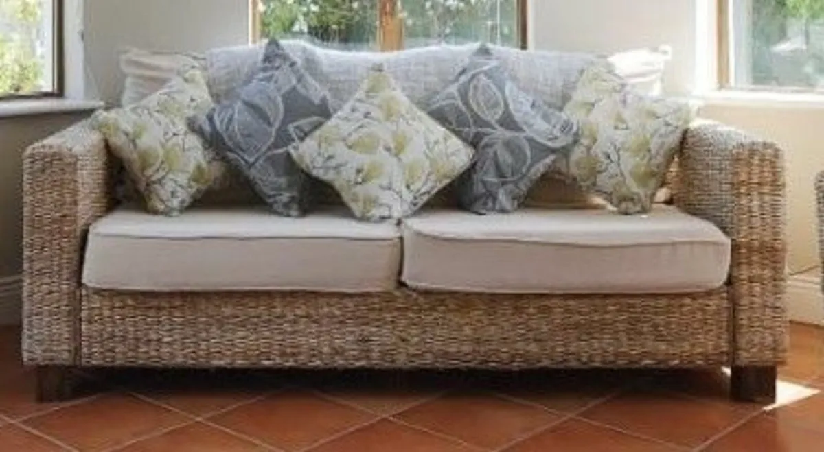 Sunroom Wicker Rattan couch and armchairs - Image 1