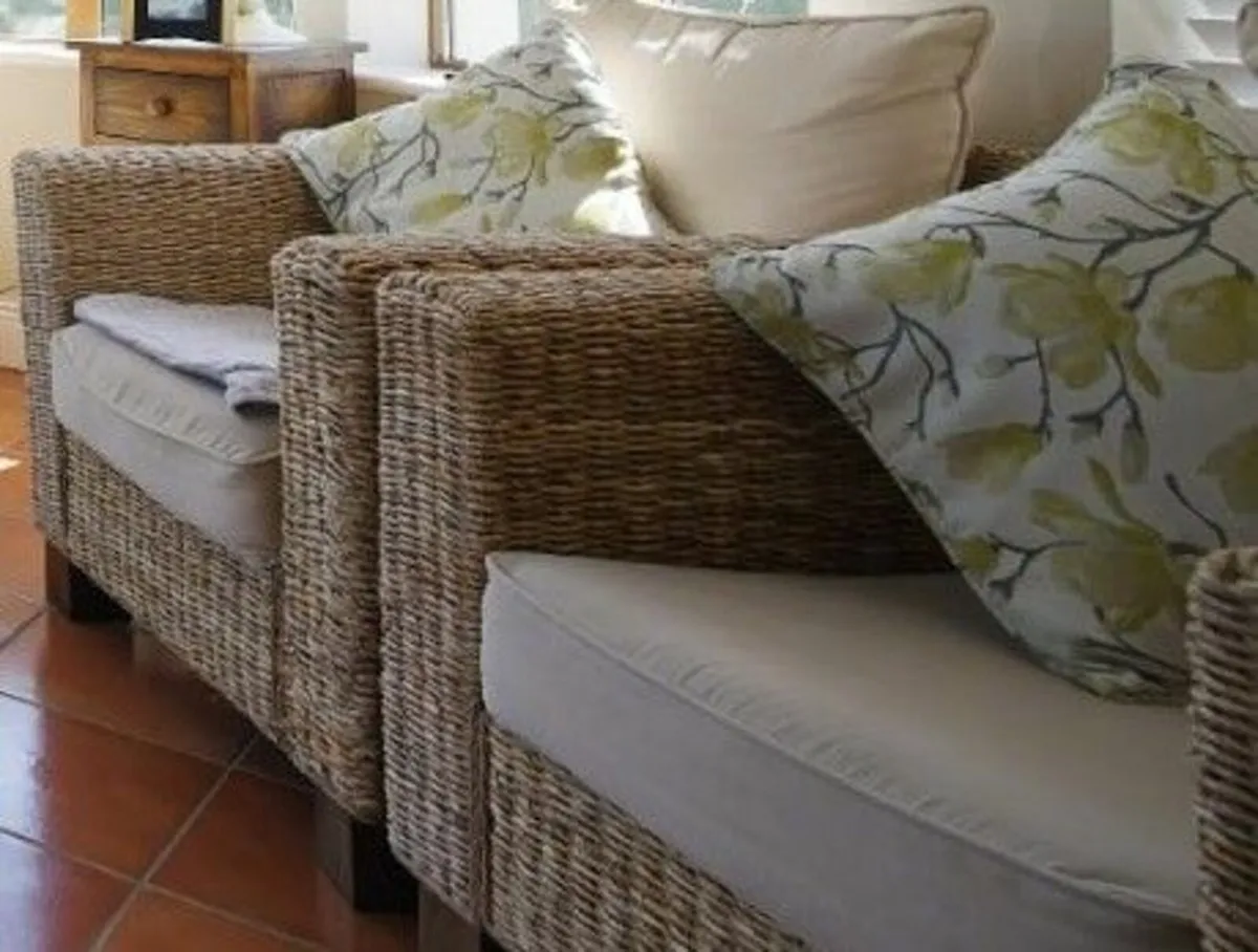 Sunroom Wicker Rattan couch and armchairs - Image 2