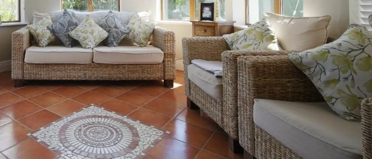 Sunroom Wicker Rattan couch and armchairs - Image 3