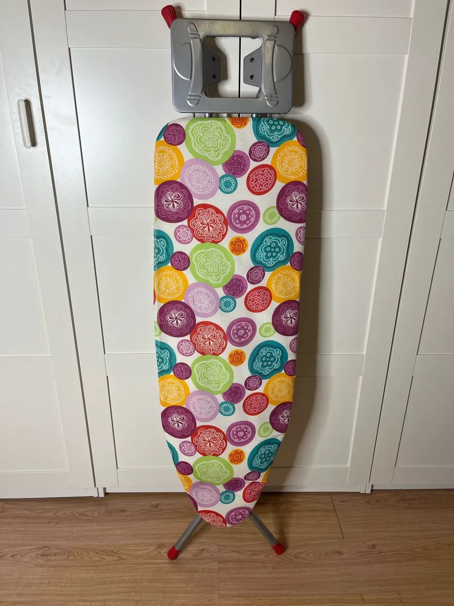 Ironing board - Image 1