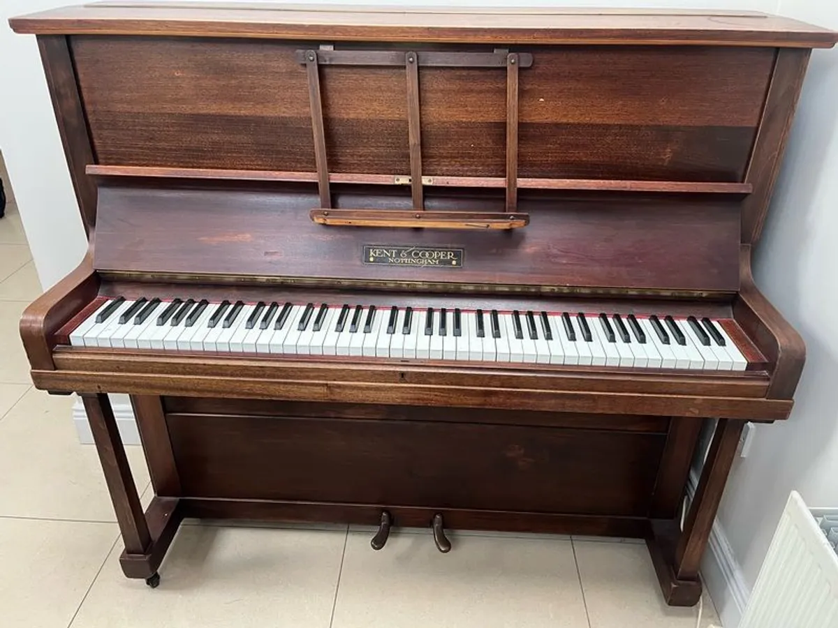 Piano - Image 1