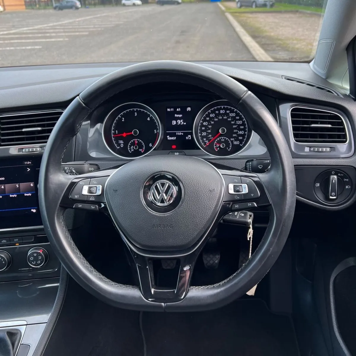 Volkswagen Golf 2017 1.6 TDI - Image 4