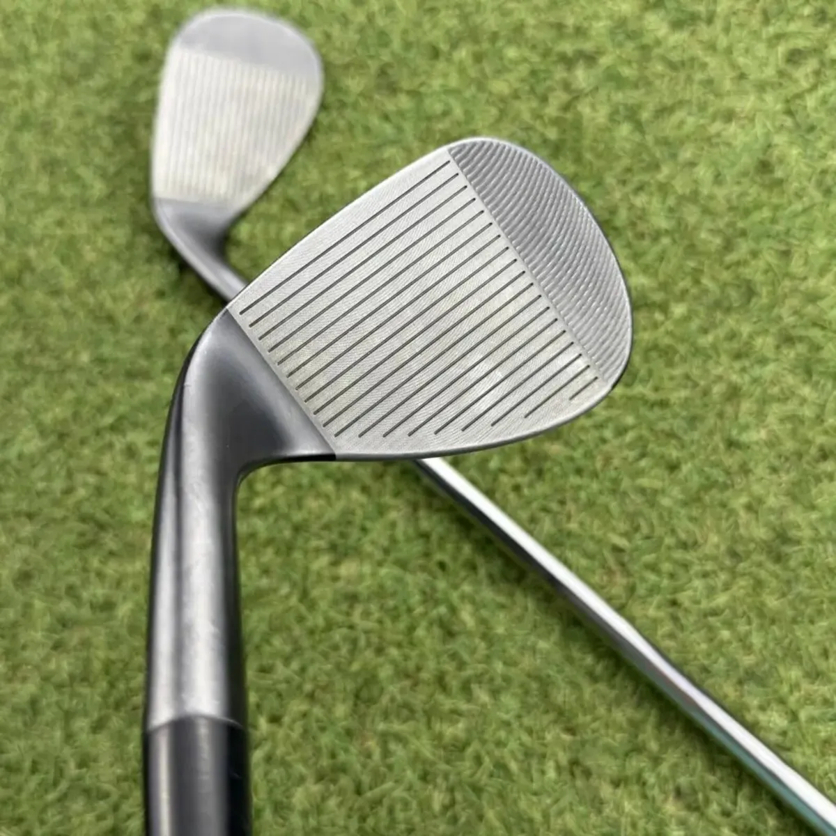 CLEVELAND RTX6 ZIPCORE WEDGES AW 50° & SW 54° - Image 4