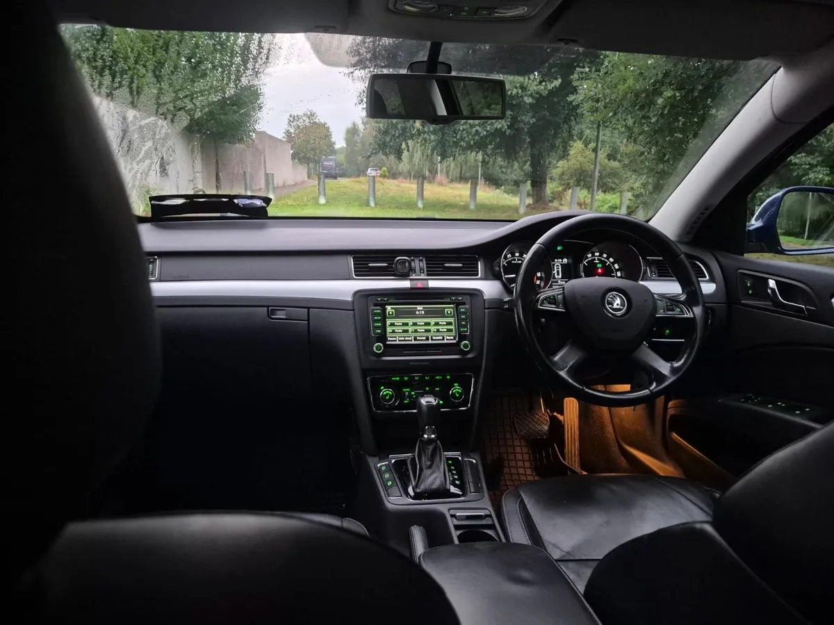 Skoda Superb 2013/2 Automatic - Image 3