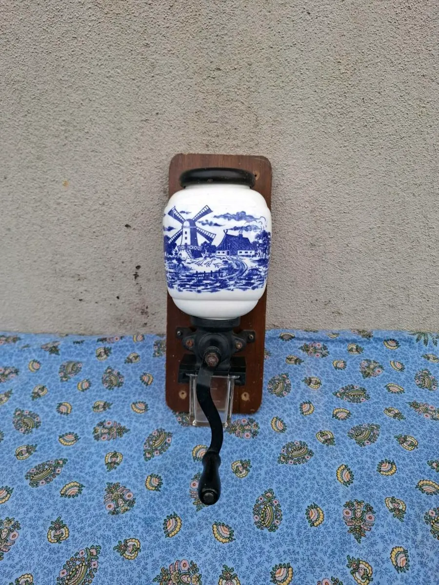 Wall coffee grinder postage possible