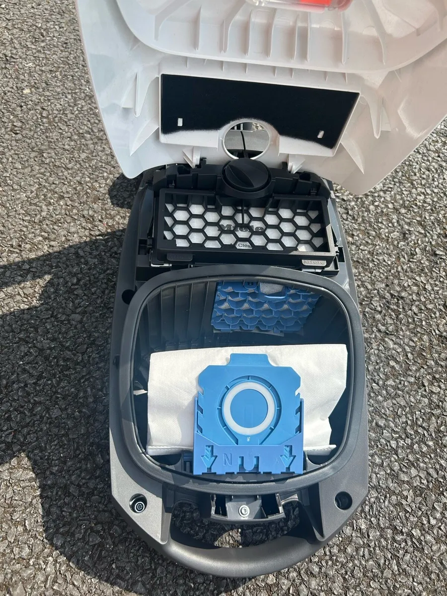 Miele C-1 - Image 4