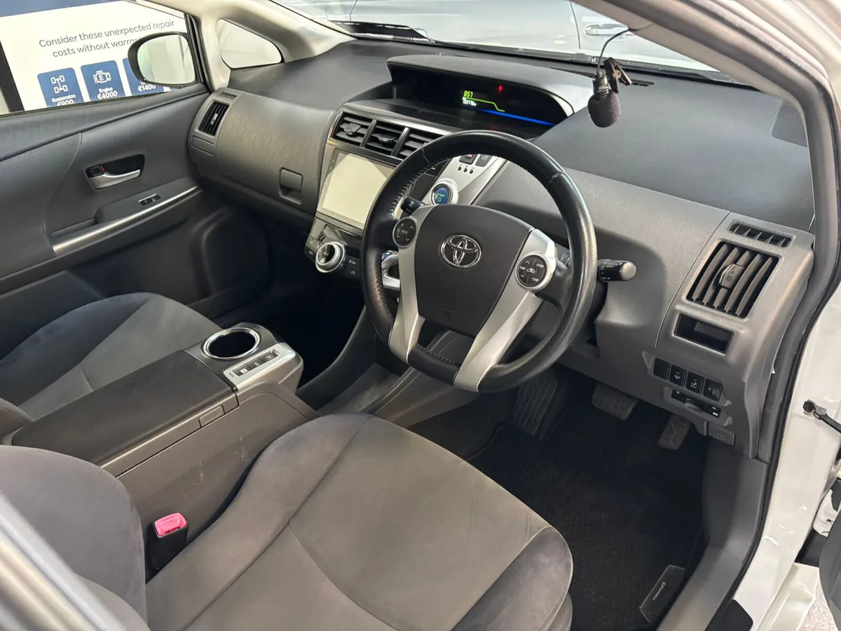 Toyota Prius 2013.  1.8 PETROL  HYBRID. AUTO - Image 3