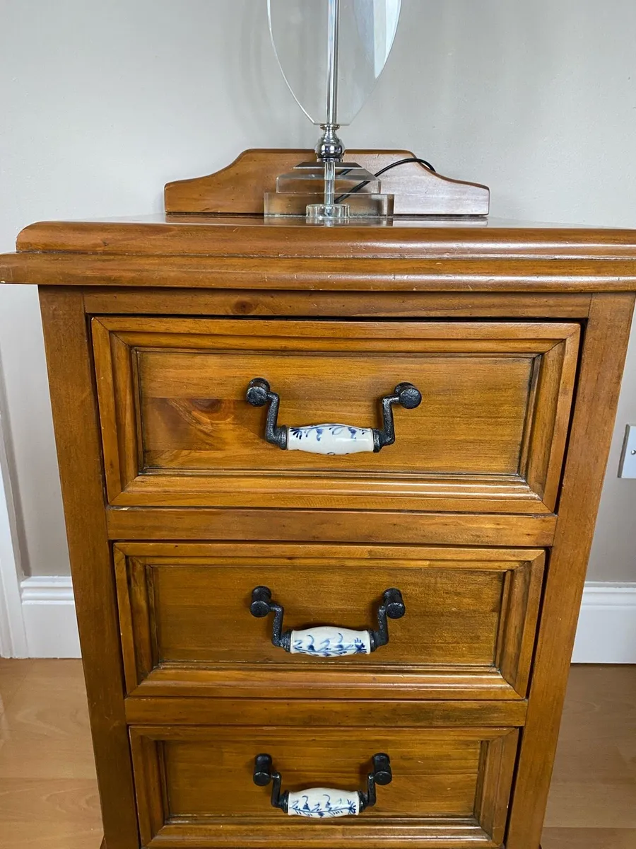 Dark oak furniture - Image 3