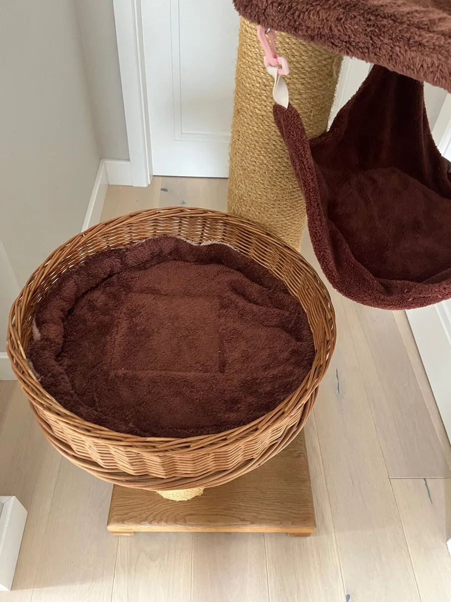 Luxurious cat tree/Tigga Tower for sale - Image 2