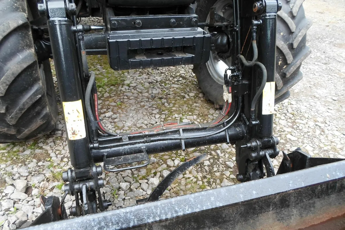LOADER FOR TRACTOR - Image 4