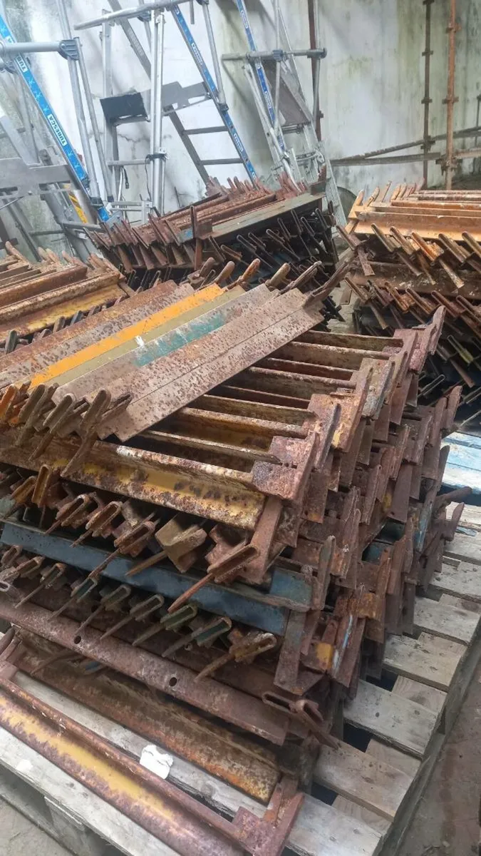 8fts,9fts,4fts,jacks etc for sale - Image 3