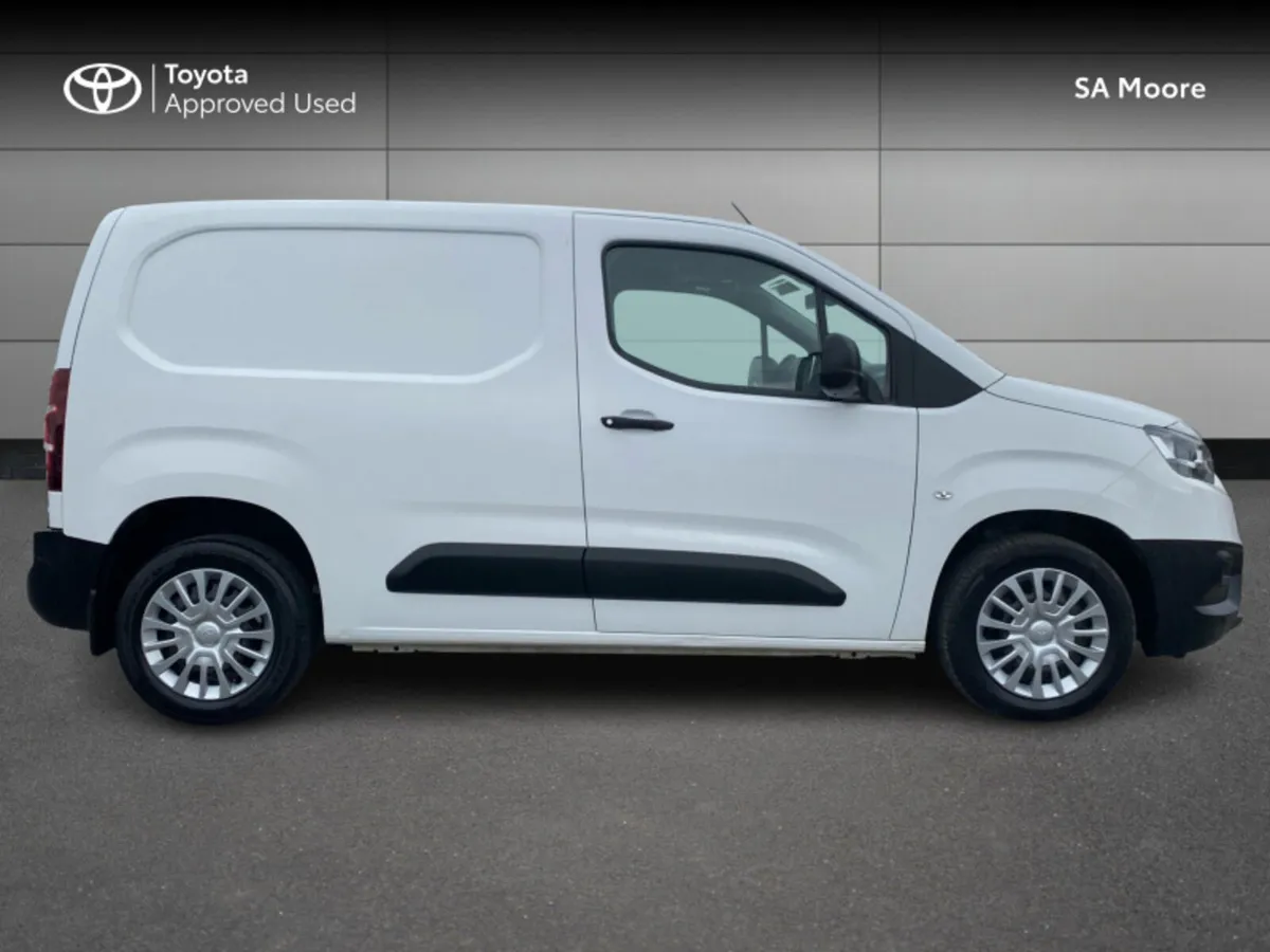 Toyota Proace City 100BHP GX 1000kg - Image 3