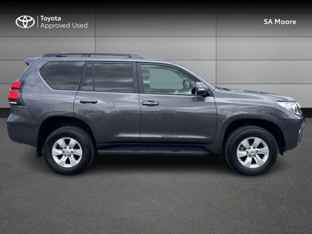 Toyota Land Cruiser LWB - AUTO - WITH VAT - Image 3