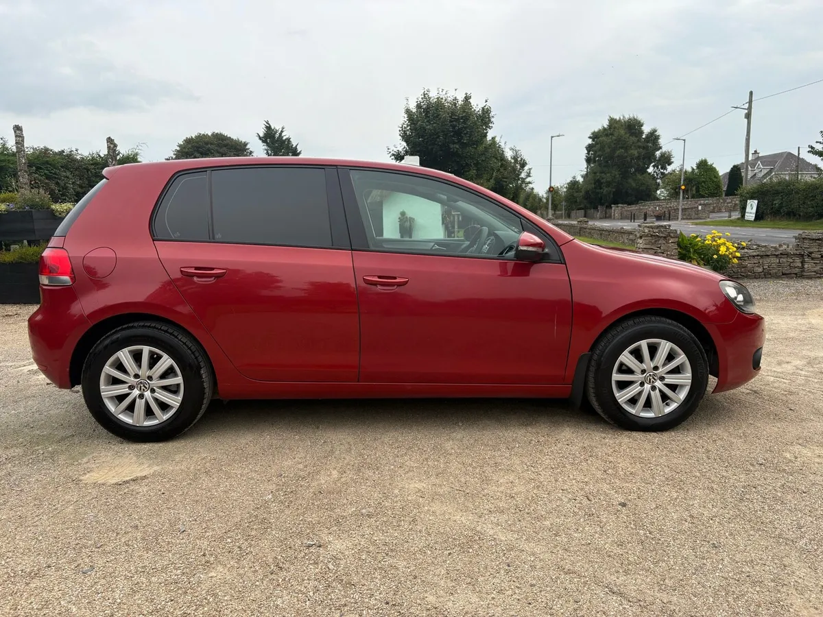 Volkswagen Golf - Image 1