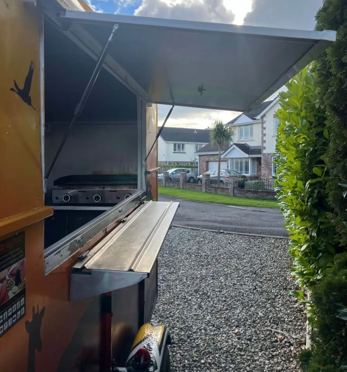 Dark kitchen trailer - Image 1
