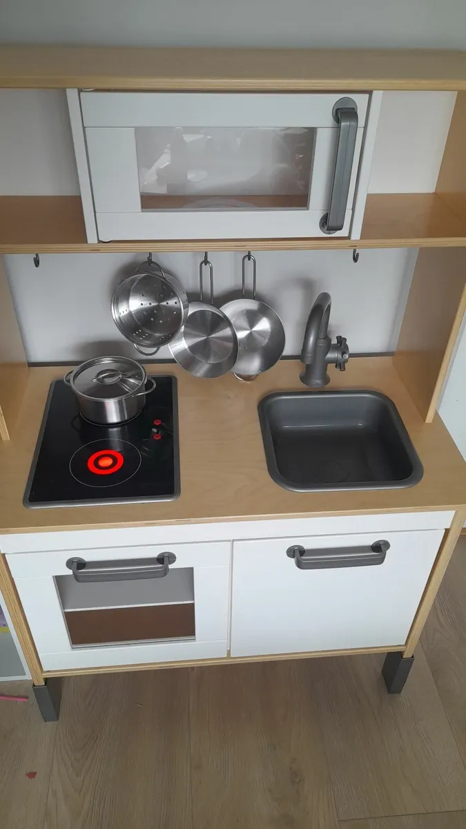 Childrens play kitchen - Image 2