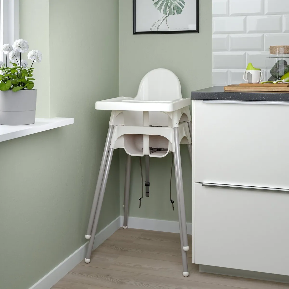 2 Ikea kids feeding chairs - Image 4