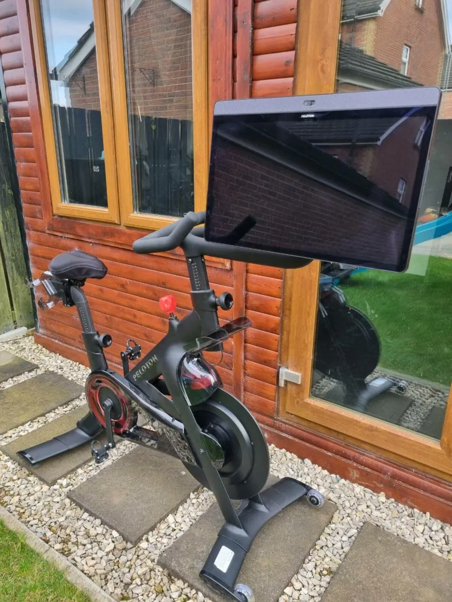 Peloton plus bike - Image 4