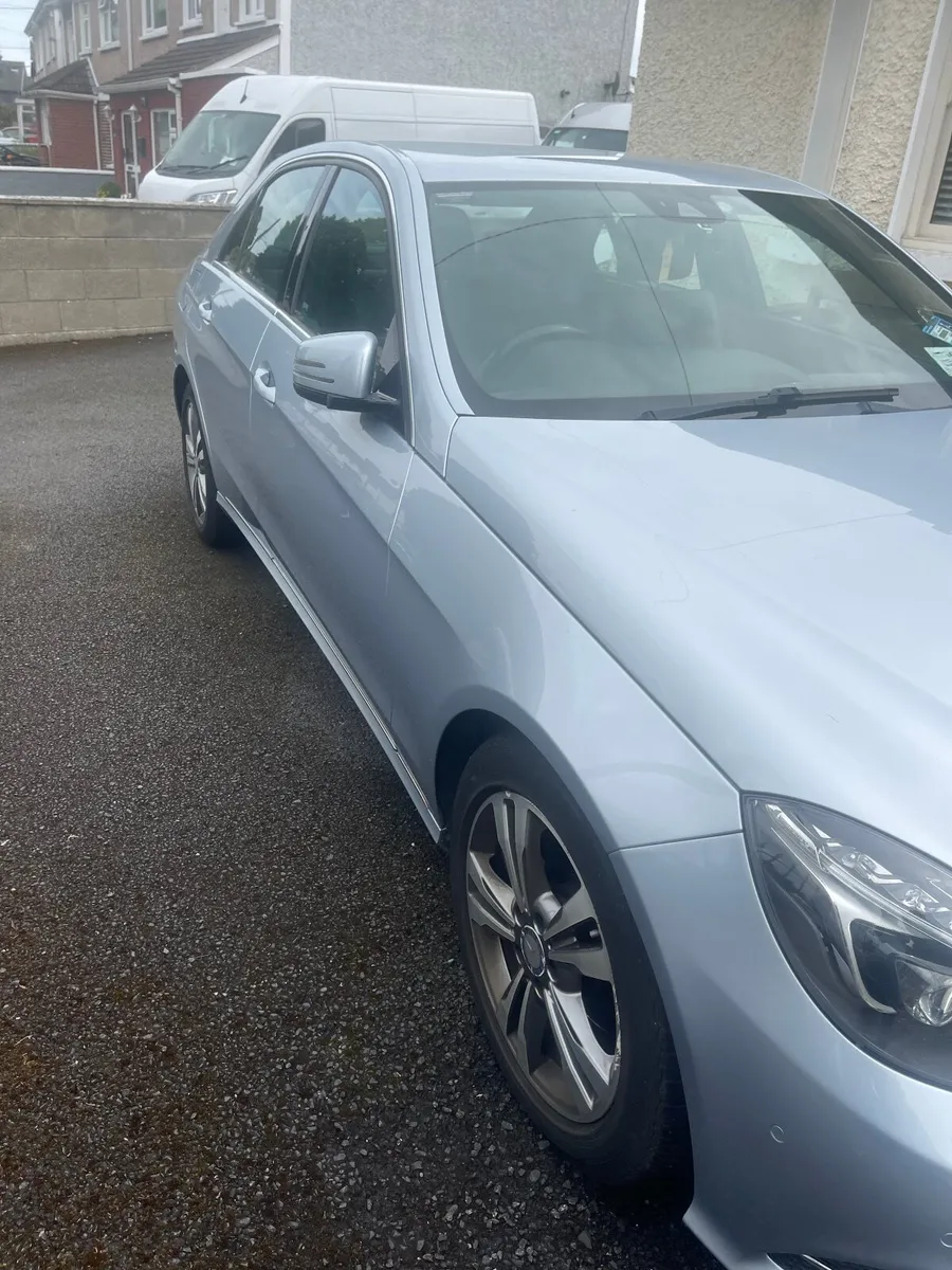Mercedes-Benz E-Class 2016 - Image 3