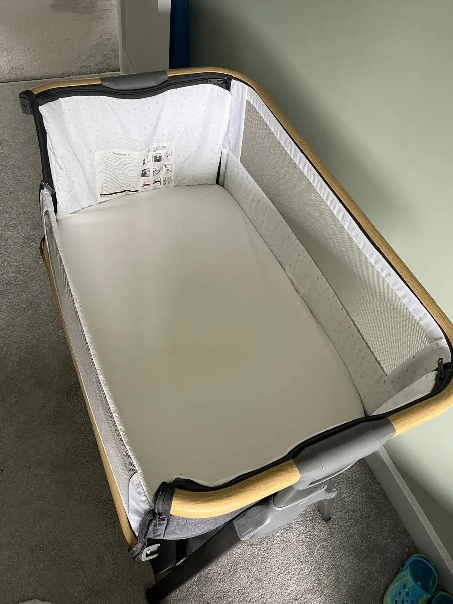 Cozee Lite bedside crib - Image 2