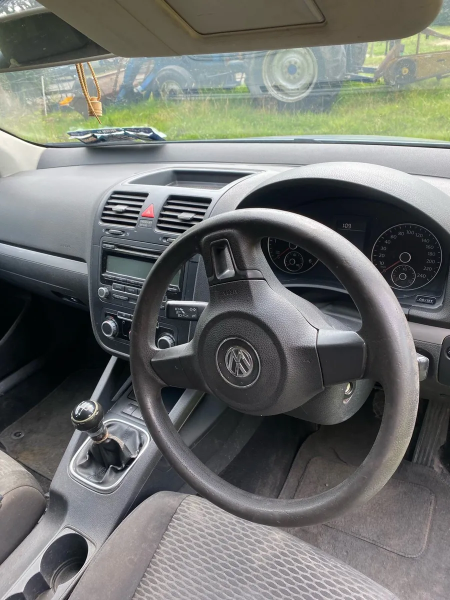 Volkswagen Jetta - Image 4