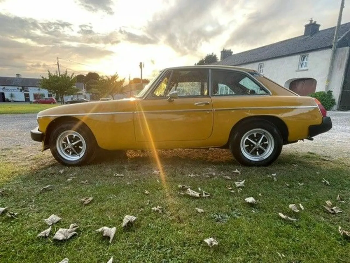 MGB GT - Image 4
