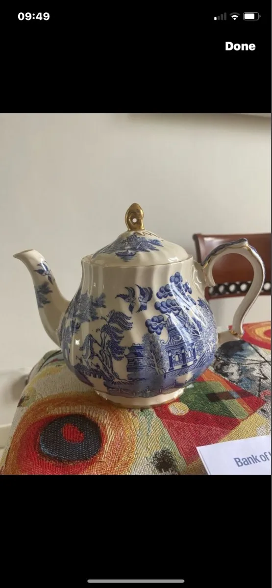 Vintage  Sadler/ Arklow Blue Willow Tea Pot - Image 2