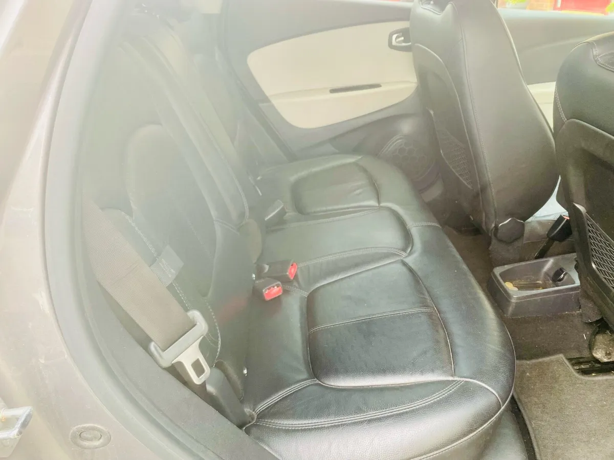 Renault Captur - Image 2