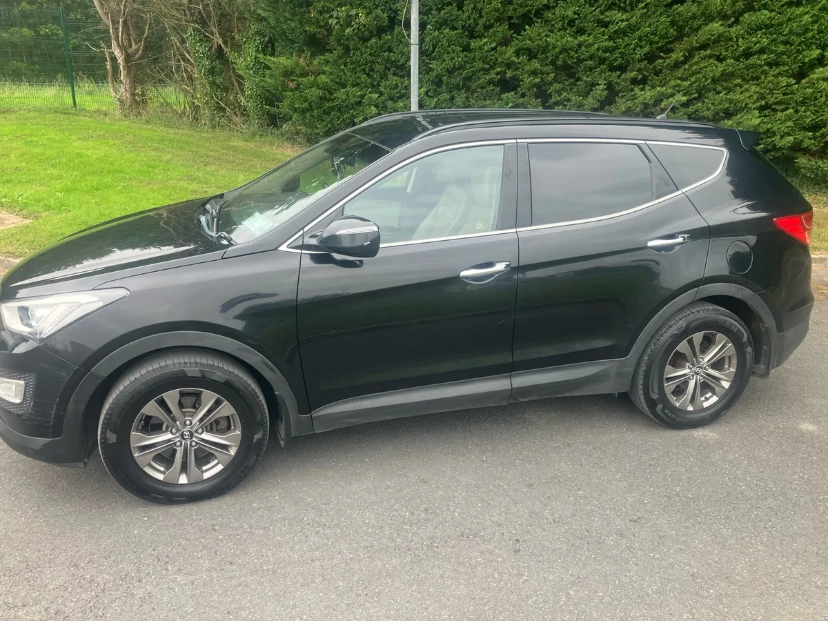 Hyundai Santa Fe - Image 2