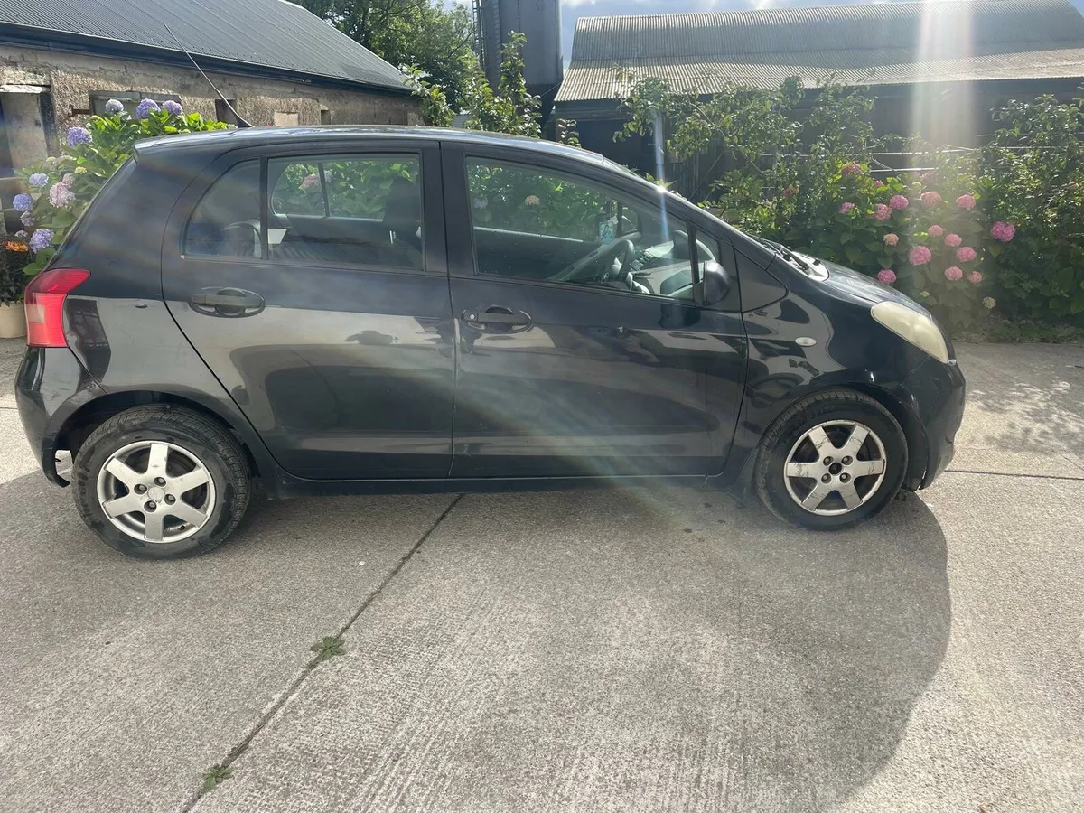 Toyota yaris for sale - Image 1