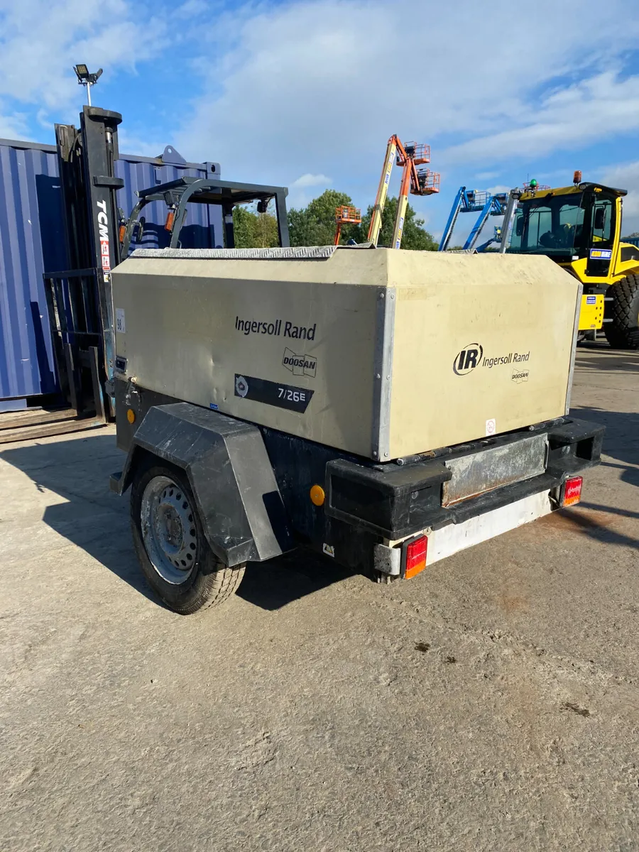 2011 INGERSOLL RAND 726E 90CFM SINGLE COMPRESSOR - Image 4
