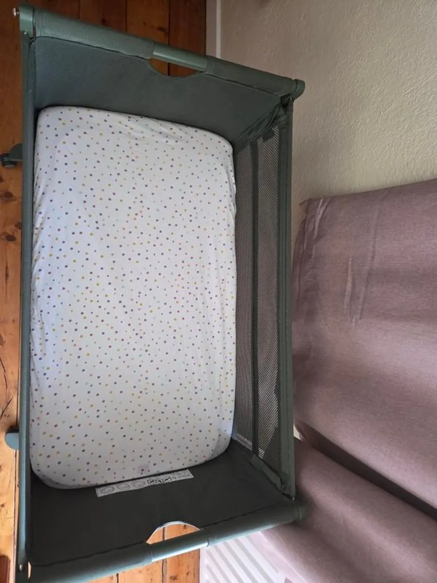 Snuzpod Studio Co-sleeper - Image 4