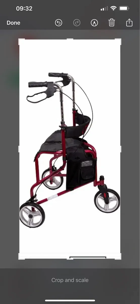 Three wheeled walker - Image 2