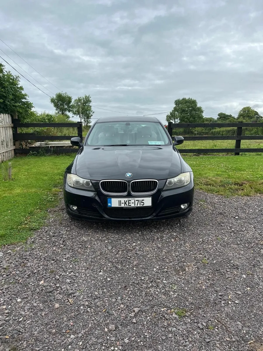 BMW 3-Series 2011 - Image 1