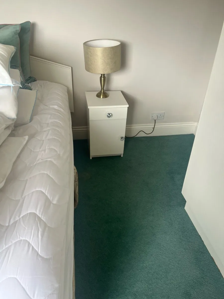 Wardrobes and dressing table - Image 4