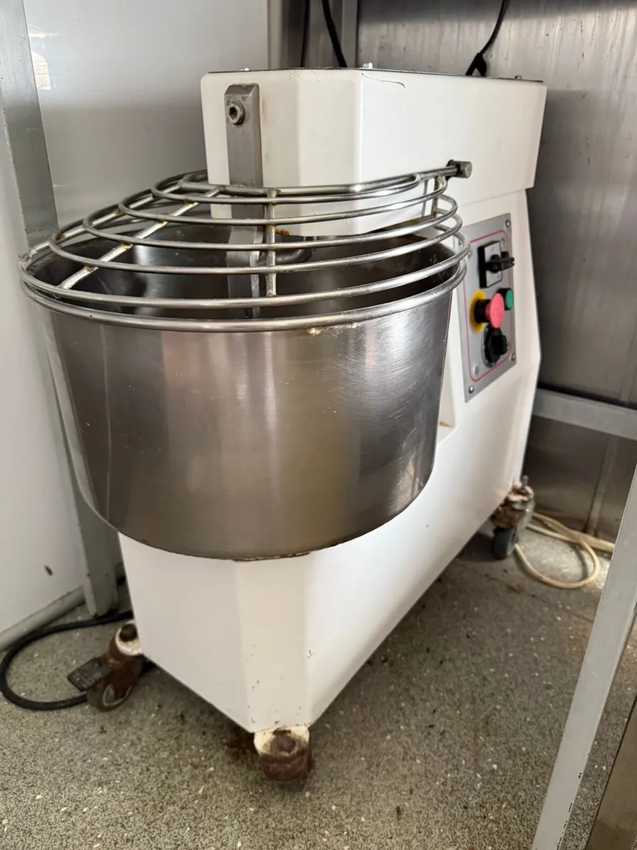 Takeaway equipment. Closing down - Image 1