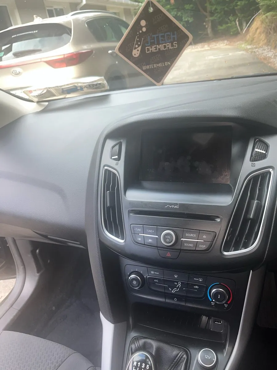 162 Black Diesel Ford Focus - Image 3